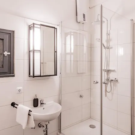 Flats 4 You, Moderne Naehe Hbf, Due-messe 20 Min, Netflix, Kueche Appartement *