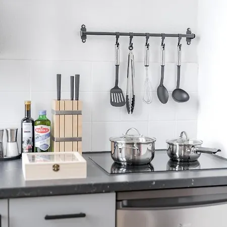 Flats 4 You, Moderne Naehe Hbf, Due-messe 20 Min, Netflix, Kueche Appartement *