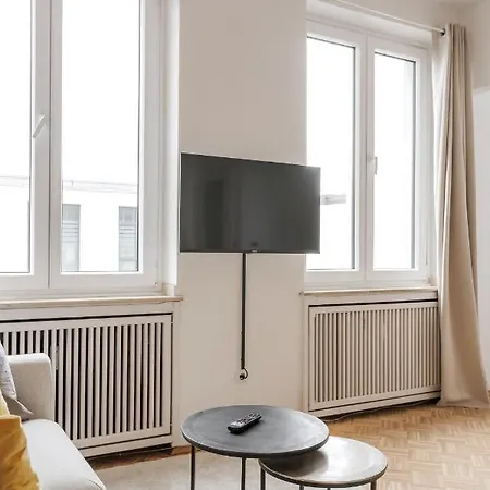 Flats 4 You, Moderne Naehe Hbf, Due-messe 20 Min, Netflix, Kueche Appartement