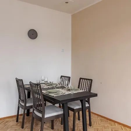 Flats 4 You, Moderne Naehe Hbf, Due-messe 20 Min, Netflix, Kueche 杜伊斯堡