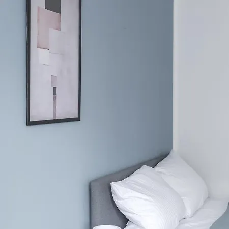 Flats 4 You, Moderne Naehe Hbf, Due-messe 20 Min, Netflix, Kueche